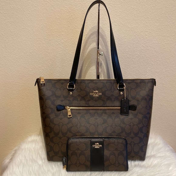 Coach Handbags - Coach purse and wallet set